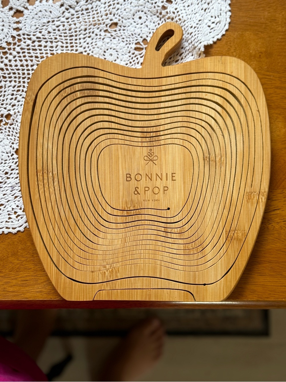 Bonnie and Pop New York Bamboo Collapsible Fruit Basket Apple Shape